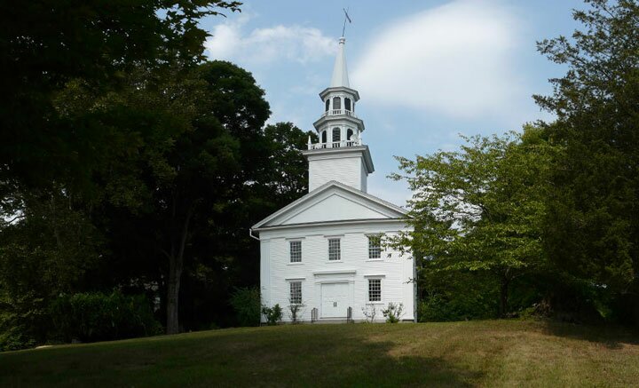 The Congregational Church of Easton is holding its first outdoor worship service.
